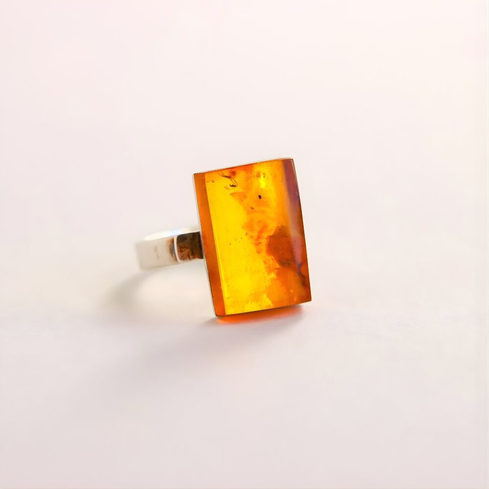 Mariusz Gliwiński Baltic Amber Ring in Sterling Silver